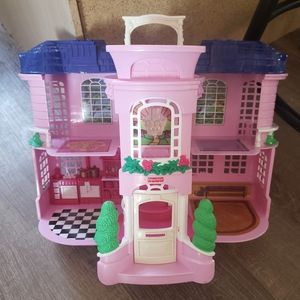 Fisher Price Dollhouse